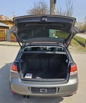 VW Golf 6 1.4TSI Highline SenzoriParcare DubluClima ÎncălzireScaune Bluethoot PilotAuto Euro5  - imagine 11