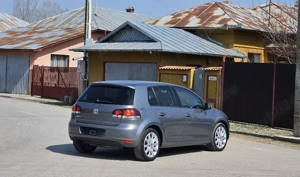 VW Golf 6 1.4TSI Highline SenzoriParcare DubluClima ÎncălzireScaune Bluethoot PilotAuto Euro5  - imagine 4