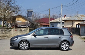 VW Golf 6 1.4TSI Highline SenzoriParcare DubluClima ÎncălzireScaune Bluethoot PilotAuto Euro5  - imagine 2