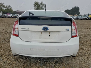 Toyota pirus two 2012 - imagine 4