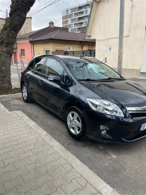 Toyota auris hybrid cu gaz - imagine 3