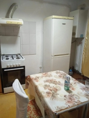 Vand ap. 3 camere decomandat in Tg. Cărbunești 