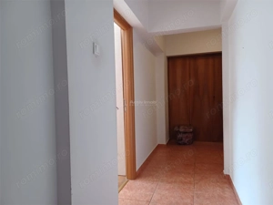 V #226;nzare Apartament 3 camere - Pia #539; #259; Victoriei   Sfin #539;ii Voievozi - imagine 15