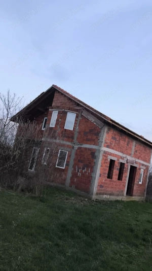 Casa in rosu la Dudestii Vechi - imagine 2