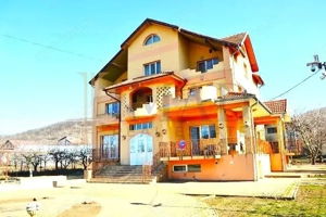 Vanzare Vila spactaculoasa cu teren generos in Targoviste - Aninoasa. - imagine 2