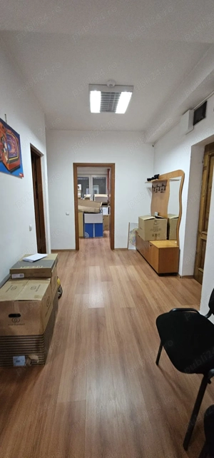 Vand apartament 3 cameresituat pe strada Luptei,intr-un bloc din 2006,parter,75m - imagine 3