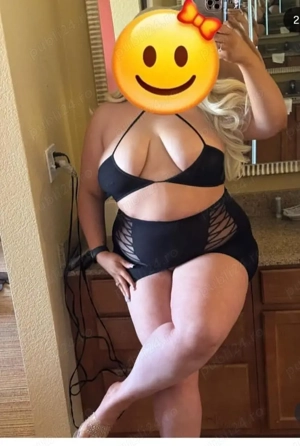 jesica sant o fata cu forme nouo aici. numai  deplsari fac  