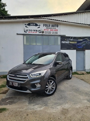 Vând Ford Kuga Titanium