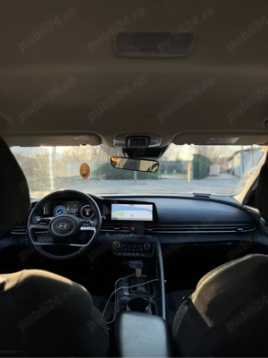 Hyundai Elantra 2024 