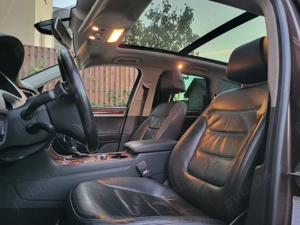 Volkswagen Touareg 7P 3.0TDI V6 245CP R-line 2013 4x4 - Volan Incalzit - imagine 6