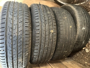Patru genți cu anvelope de vară 215 65 R16 preț 1550 lei negociabil 