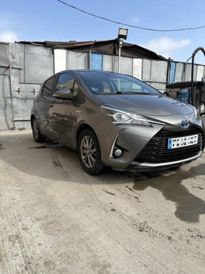 Toyota Yaris 1.5 Hybrid  - imagine 3