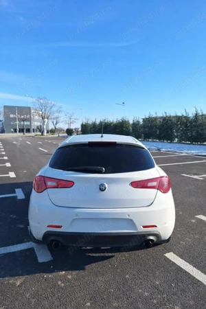 Vând Alfa Romeo Giulietta  - imagine 2