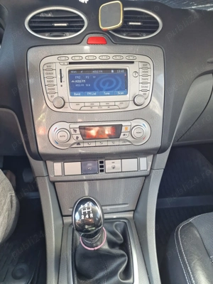 Ford Focus 2009 1.6 benzină  - imagine 4