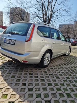 Ford Focus 2009 1.6 benzină  - imagine 6