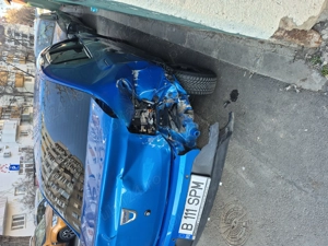 VÂND masina avariata