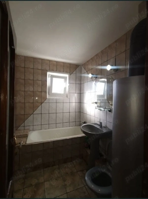 Vând apartament cu 3 camere - imagine 8
