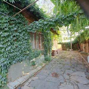 Casa cu teren, anexe, garaj, pivnița, renovabila - imagine 4