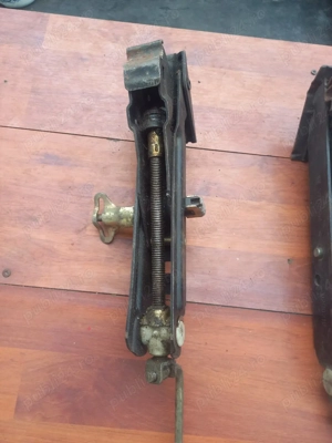 Cric auto volvo - imagine 2