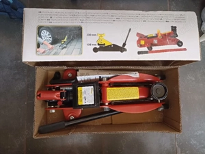 vând cric hidraulic 2 tone Battari.