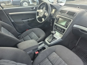 = SKODA OCTAVIA  Aut. 1.6 T.Diesel Xenon Led 2012 E5 = 4.990 e. = - imagine 6