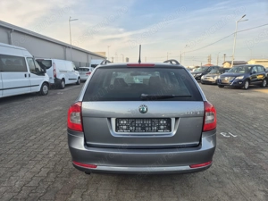 = SKODA OCTAVIA  Aut. 1.6 T.Diesel Xenon Led 2012 E5 = 4.990 e. = - imagine 10