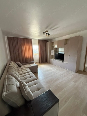 Inchiriez apartament 2 camere decomandate zona 1 decembrie etajul 1