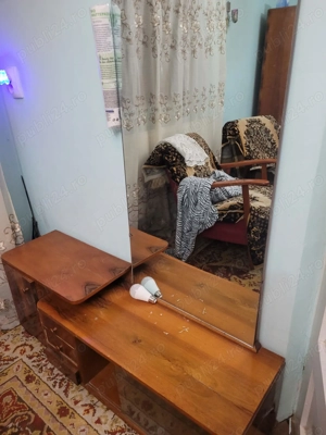 vand noptiera cu oglinda