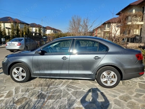 Volkswagen Jetta 1.6 TDI manuala  5+1 - imagine 2