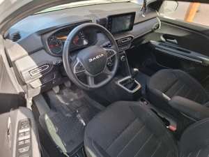 Dacia Jogger 2023, 7 locuri, garantie si service pana in 2028 - imagine 3