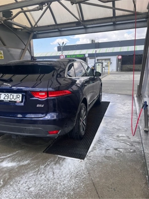 Jaguar F Pace - imagine 2