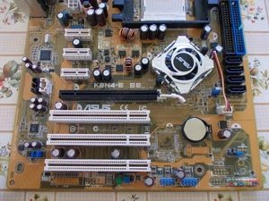 Placa de baza Asus K8N4-E SE defecta - imagine 4