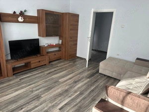 proprietar inchiriez apartament cu 3 camere - imagine 2