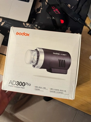 Vând Blitz Godox Ad300 Pro