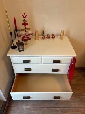 Vand comoda din lemn masiv - imagine 2