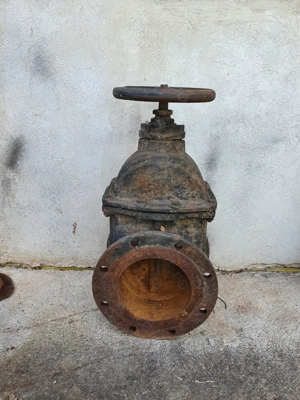 Vand robinet industrial (vana cu sertar) DN200, PN6, corp din fonta GG25. Model UMB 96 C2 67