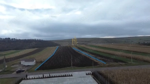 Teren de vânzare – Mihoveni (intrare dinspre Scheia) | 40 m deschidere la DJ 178 | 33 €/mp