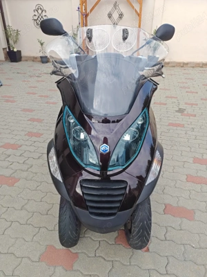 Vând Piaggio mp3 250 - imagine 4