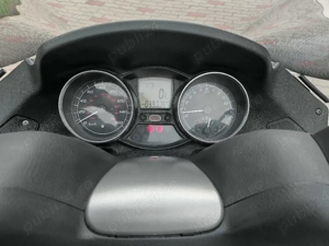 Vând Piaggio mp3 250 - imagine 2
