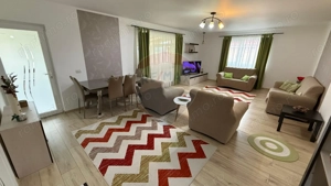 Casă / Vilă cu 3 camere de vânzare Munteni Tecuci - imagine 2