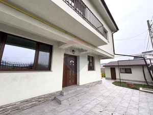 Casă / Vilă cu 5 camere de închiriat în zona Palazu Mare