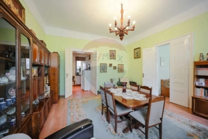 Casă cu 7 camere de vânzare în zona Ultracentrală - imagine 2