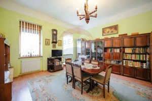 Casă cu 7 camere de vânzare în zona Ultracentrală - imagine 5