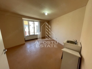 Spatiu comercial S+P+2E, 284 mp, Zona Kaufland Elisabetin