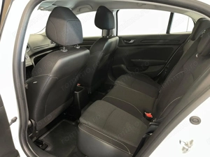 Renault Megane - imagine 11