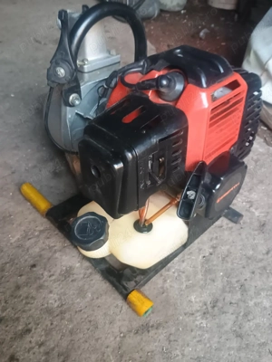 pompa apa pe benzina 