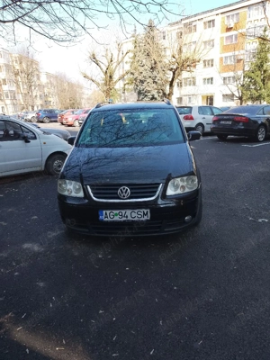 Vând urgent Volkswagen Touran  - imagine 4