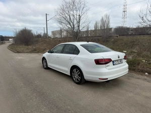Volkswagen jetta 2.0 tdi 110cp An 2017 de fabricatie - imagine 4