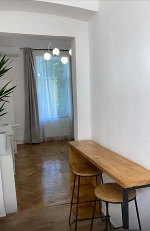 Apartament cu 1 cameră, renovat complet 2023, clădire istorică, etaj 1 1   ideal investiție