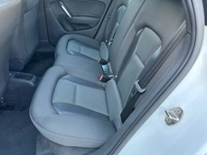 Audi A1 1.6 Diesel 105 CP An 2013 - imagine 6